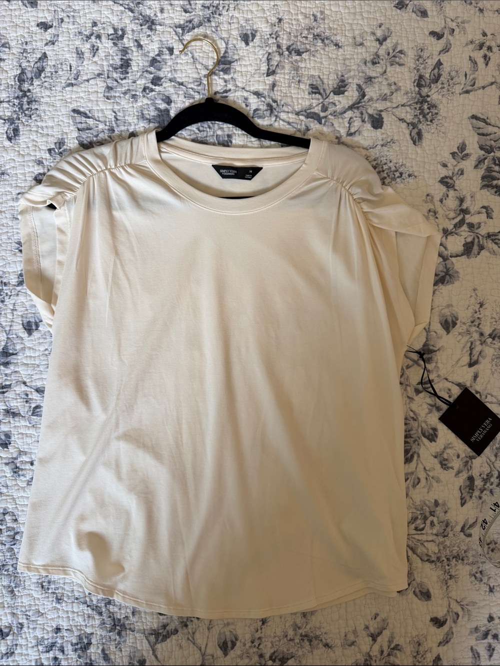 Vera Wang Short Sleeve Ruch Detail Top - Cream